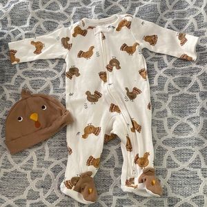 Thanksgiving onesie with turkey hat